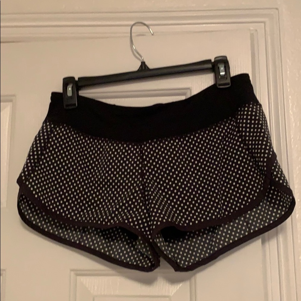 Lulu size 6 shorts